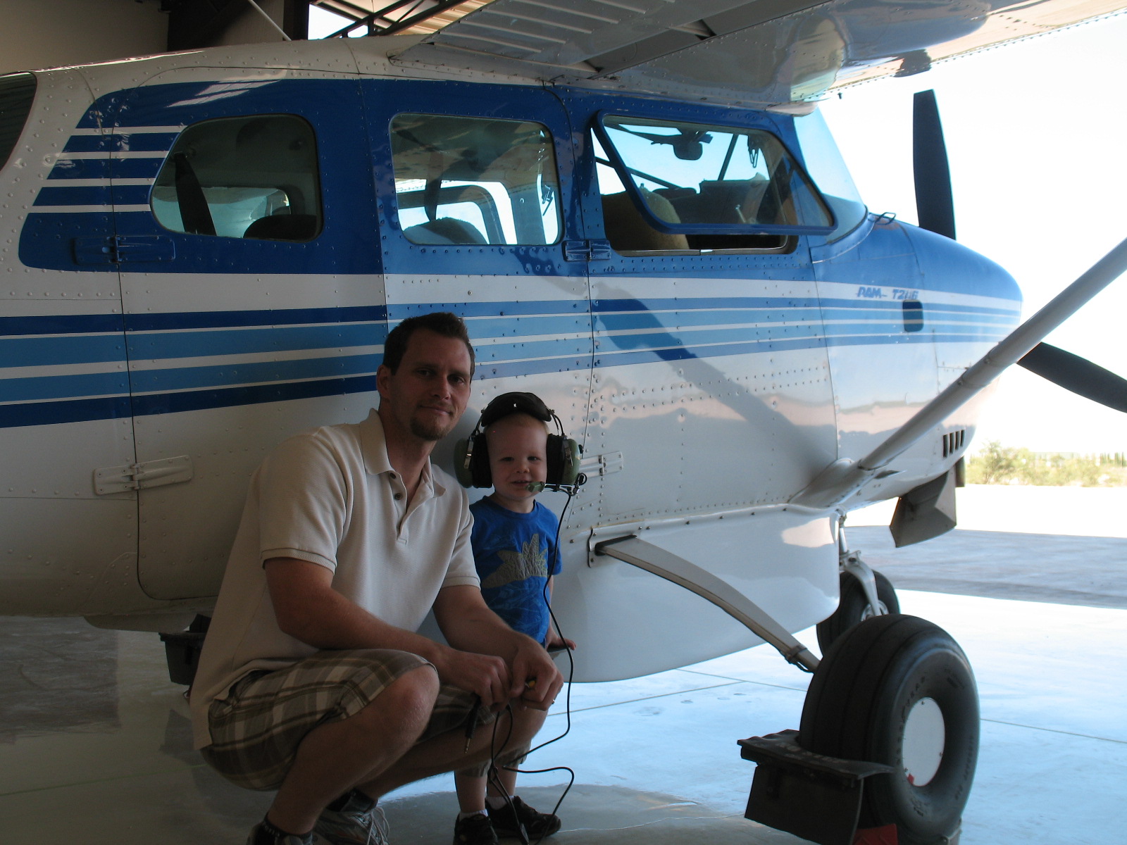 Flying with Daddy!!