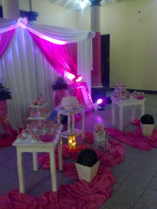 My friend's step daughter had her 15th birthday here last month! The 15th birthday is very big for girls in Latin America. 