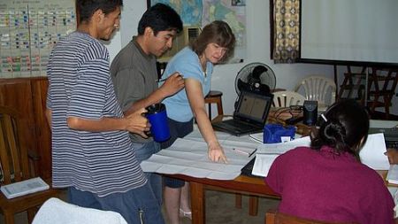 Equipping missionary candidates in Bolivia to serve in literacy