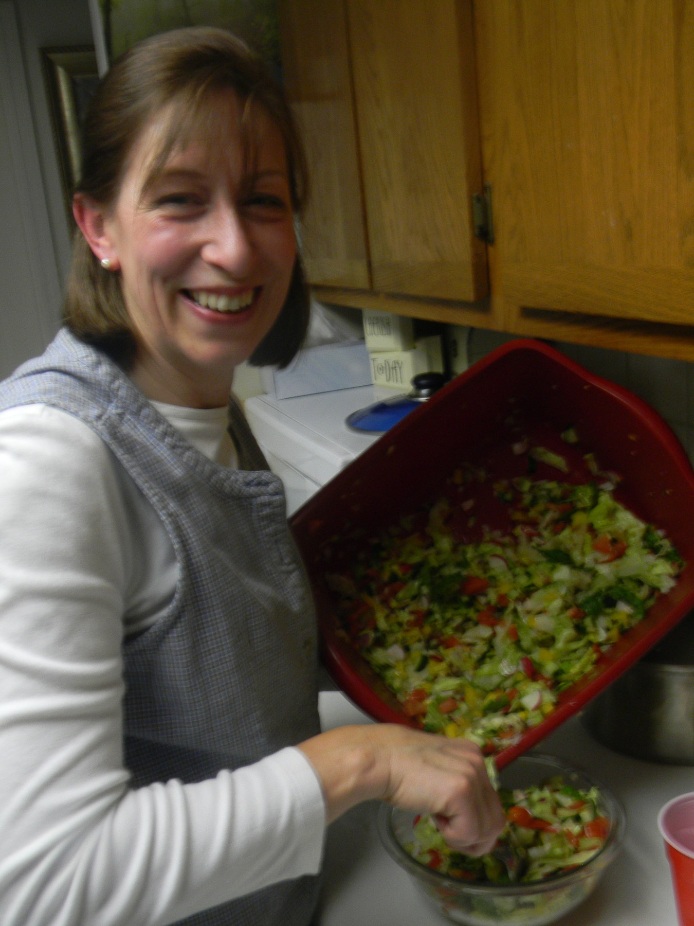Susan (she's American but speaks almost perfect German) dishing up the salad