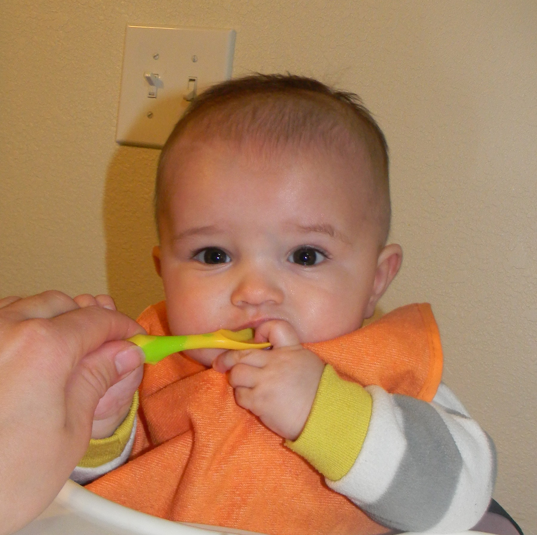 Li-Li joining our real food journey by devouring some no-sugar-added applesauce :)